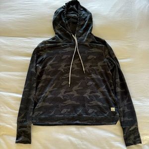 Vuori Women's Halo Essential Hoodie